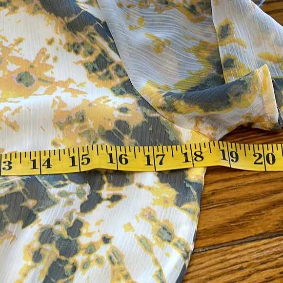 KLd yellow and gray tie dye print wrap front maxi dress. Split front, size Small - Picture 9 of 12